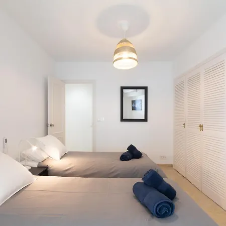 Large Del Mar Apartament