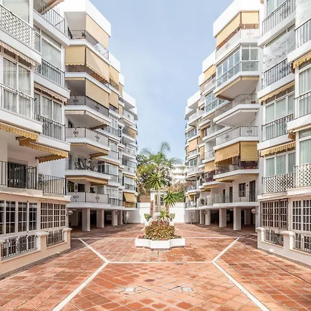Large Del Mar Apartament Marbella